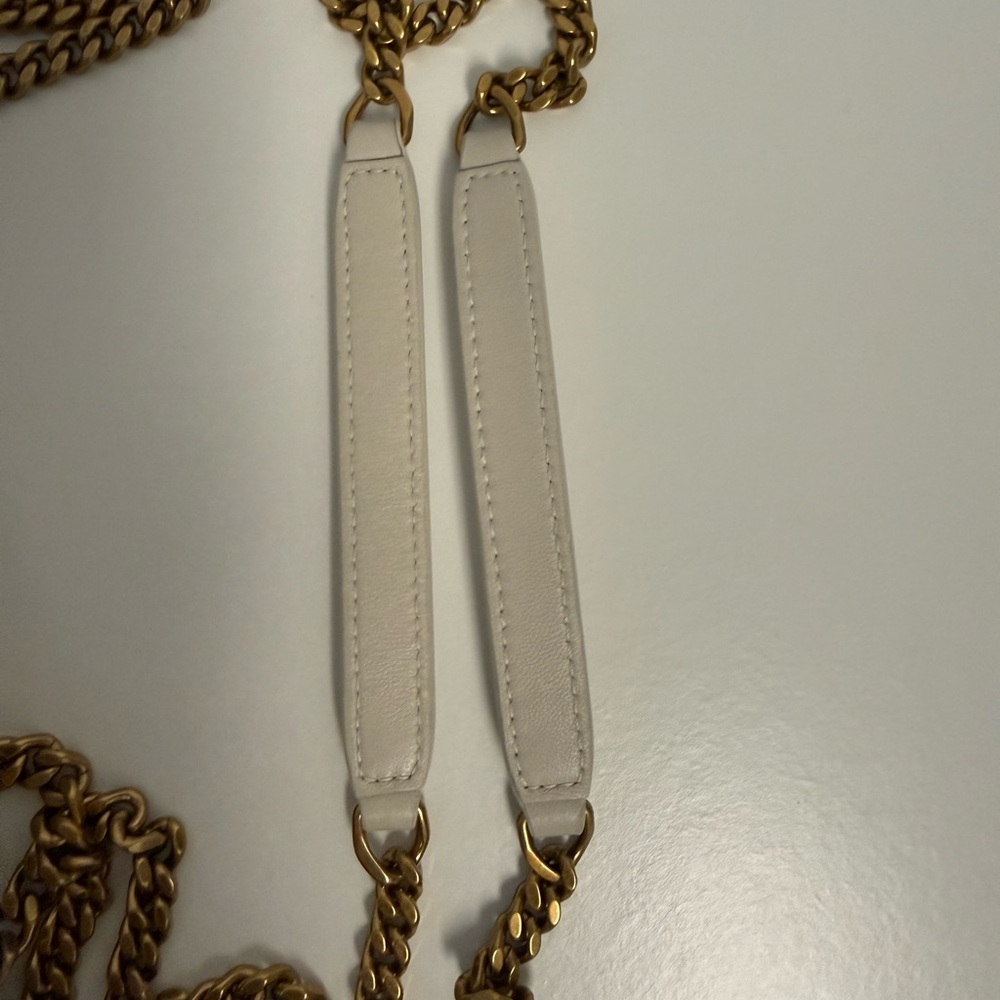 Saint Laurent Quilted Loulou Puffer Shoulder Bag in Crema Soft - Picture 9 of 12